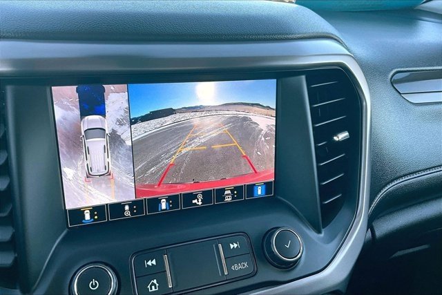 Used 2022 GMC Acadia AT4 w/ Technology Package image 14