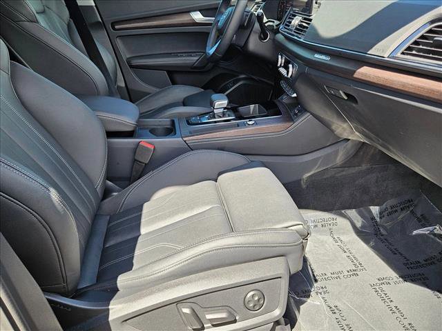 Certified 2025 Audi Q5 e Premium Plus w/ Premium Plus Package AWD/4WD image 20
