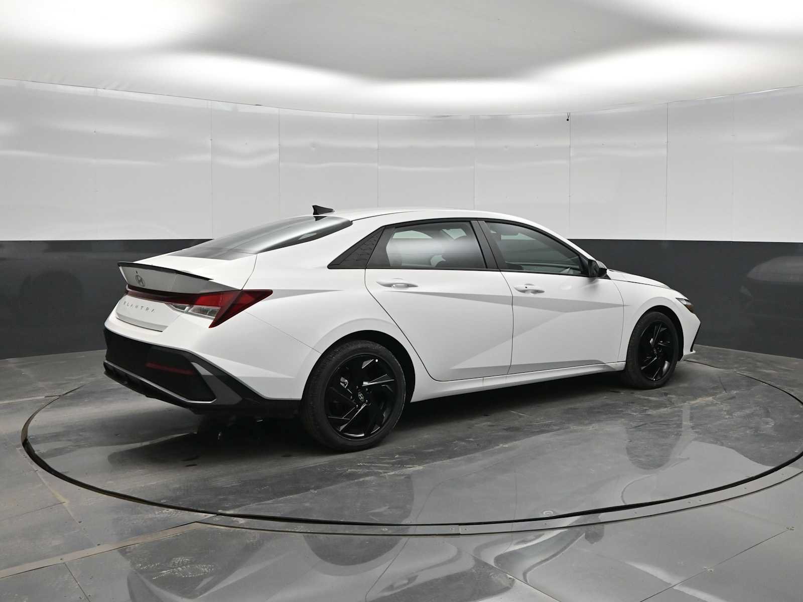 New 2026 Hyundai Elantra SEL Sport FWD image 8