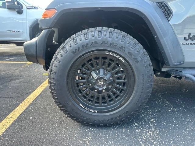 Used 2021 Jeep Gladiator Sport AWD/4WD image 16