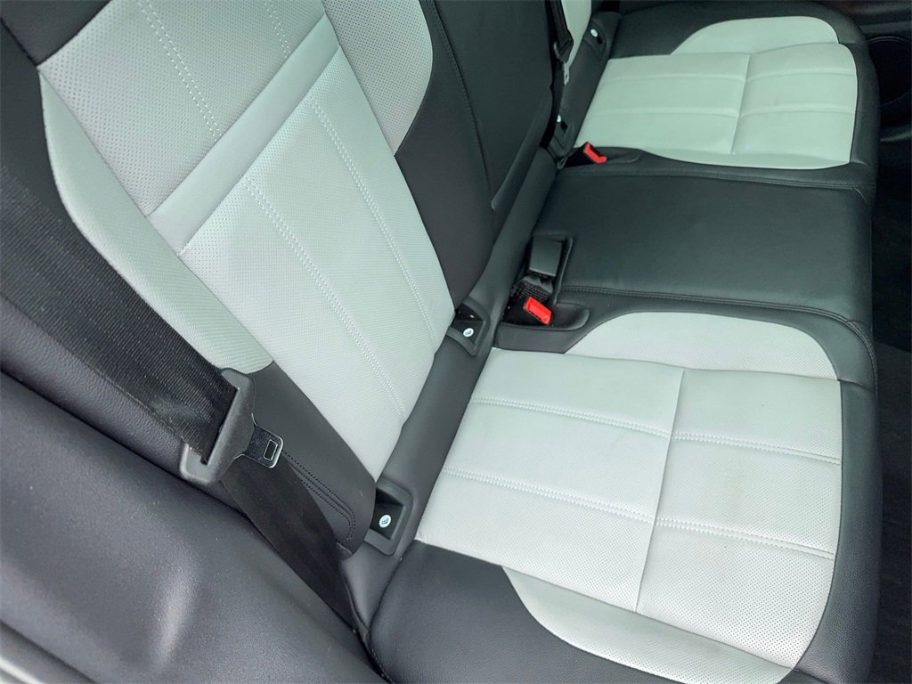 Used 2023 Land Rover Range Rover Evoque R-Dynamic SE image 51