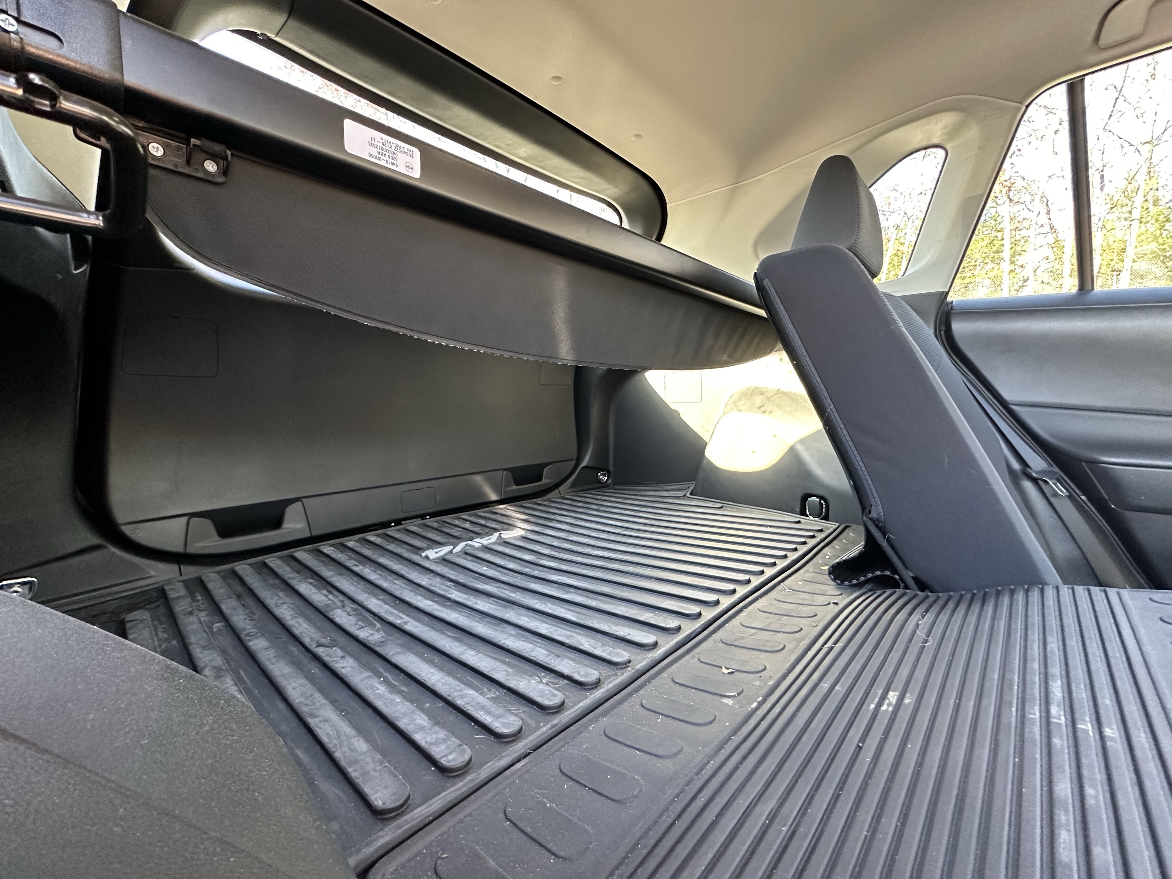 Used 2022 Toyota RAV4 LE image 20