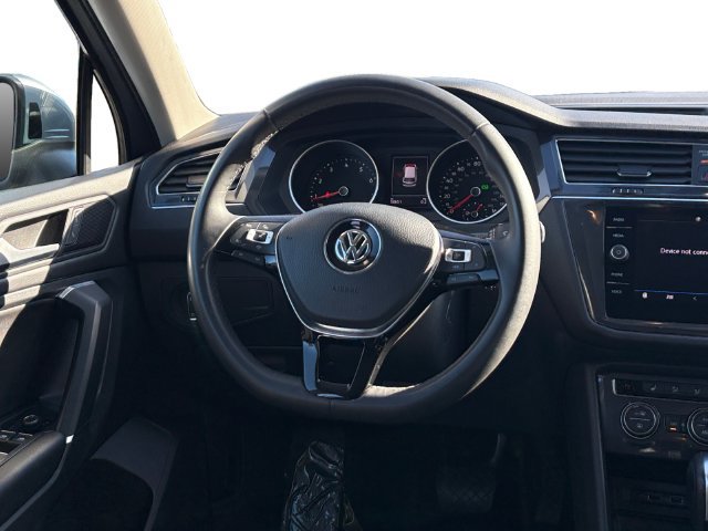 Used 2020 Volkswagen Tiguan SE FWD image 15