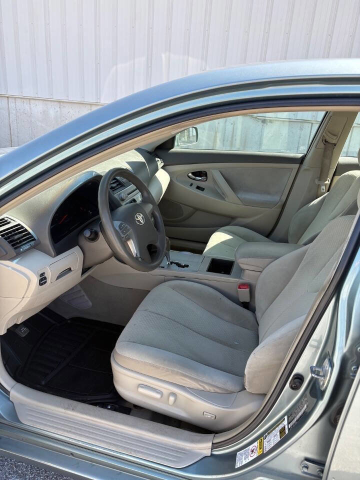 Used 2008 Toyota Camry LE FWD image 7