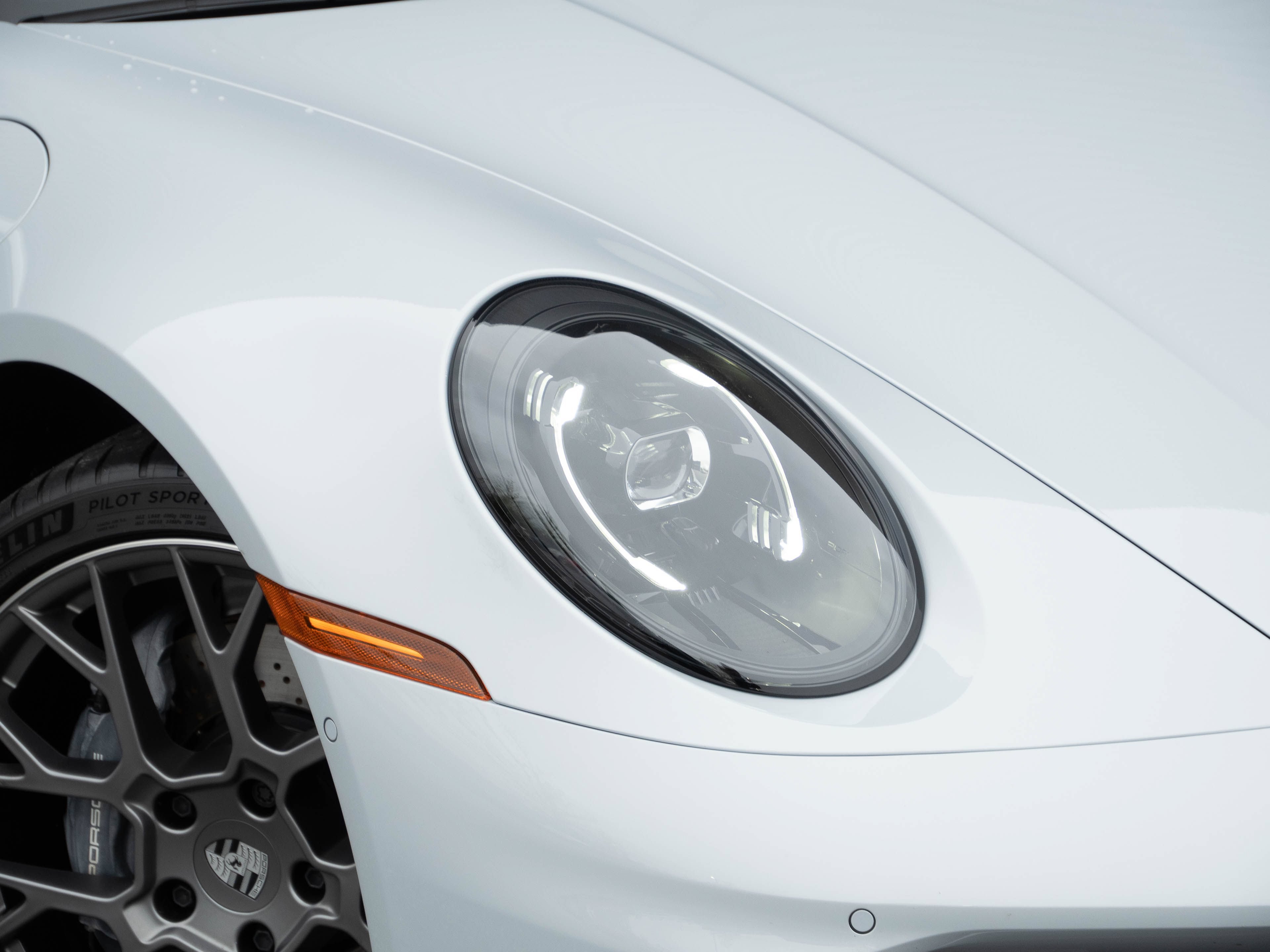 Used 2025 Porsche 911 Carrera w/ Premium Package RWD image 29