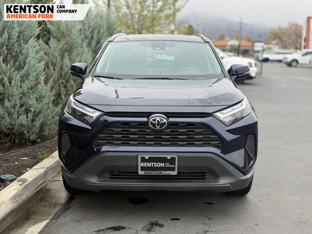 Used 2025 Toyota RAV4 XLE image 2