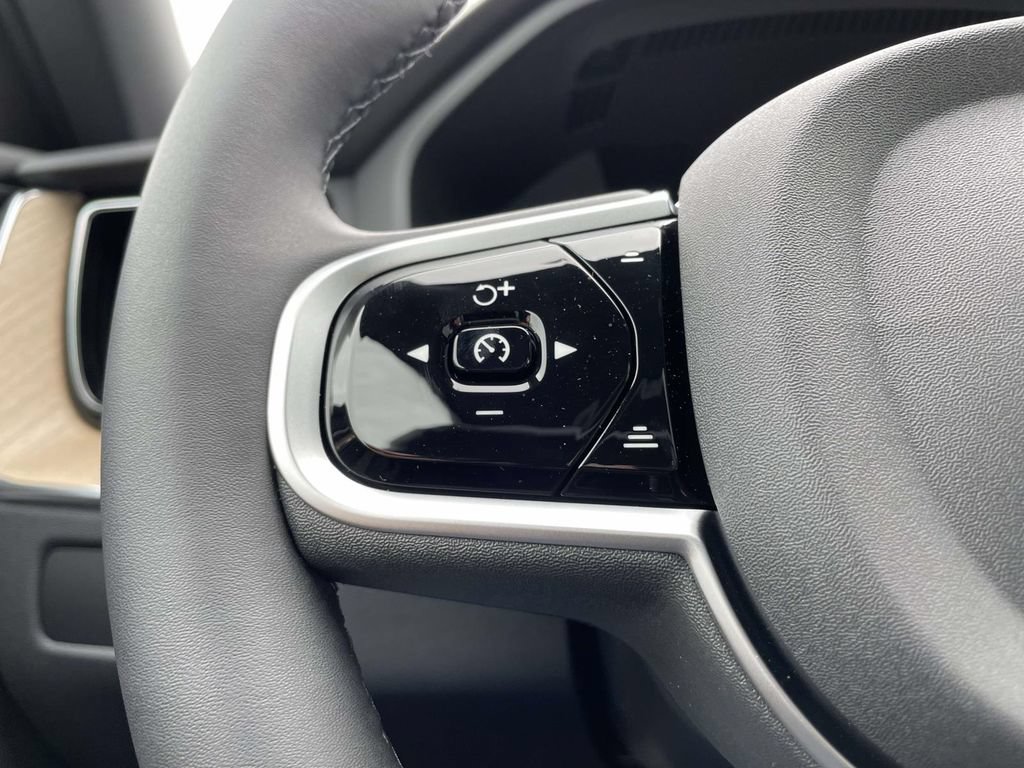New 2026 Volvo XC60 B5 Plus w/ Protection Package Premier AWD/4WD image 13