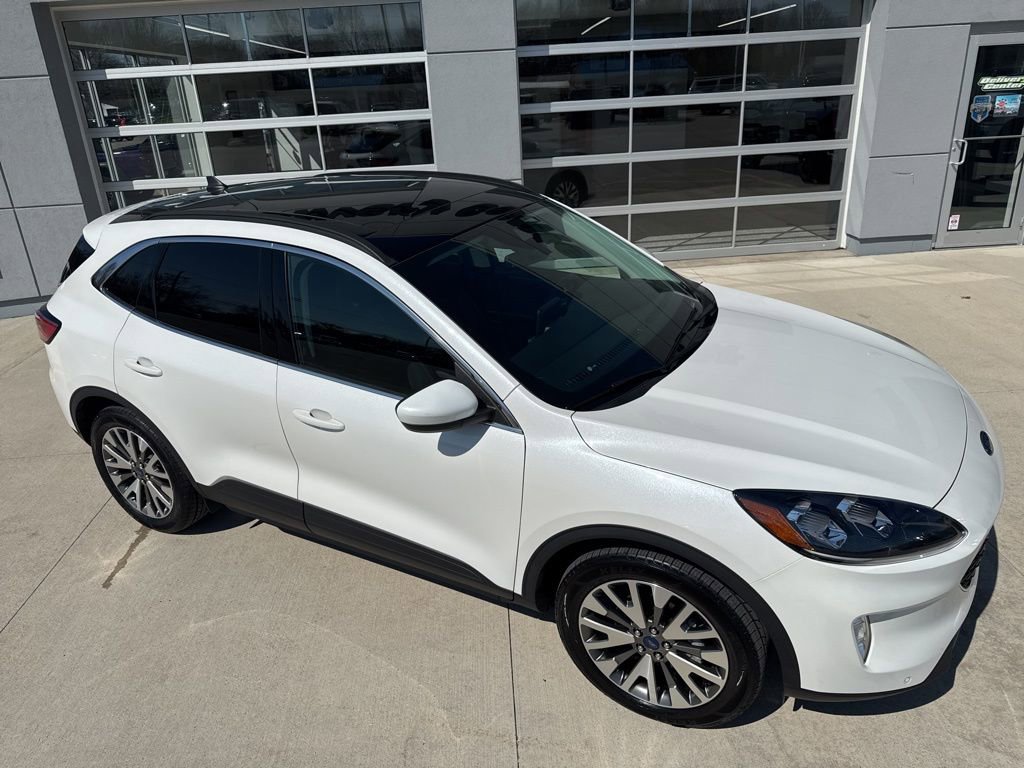 Used 2022 Ford Escape Titanium image 12