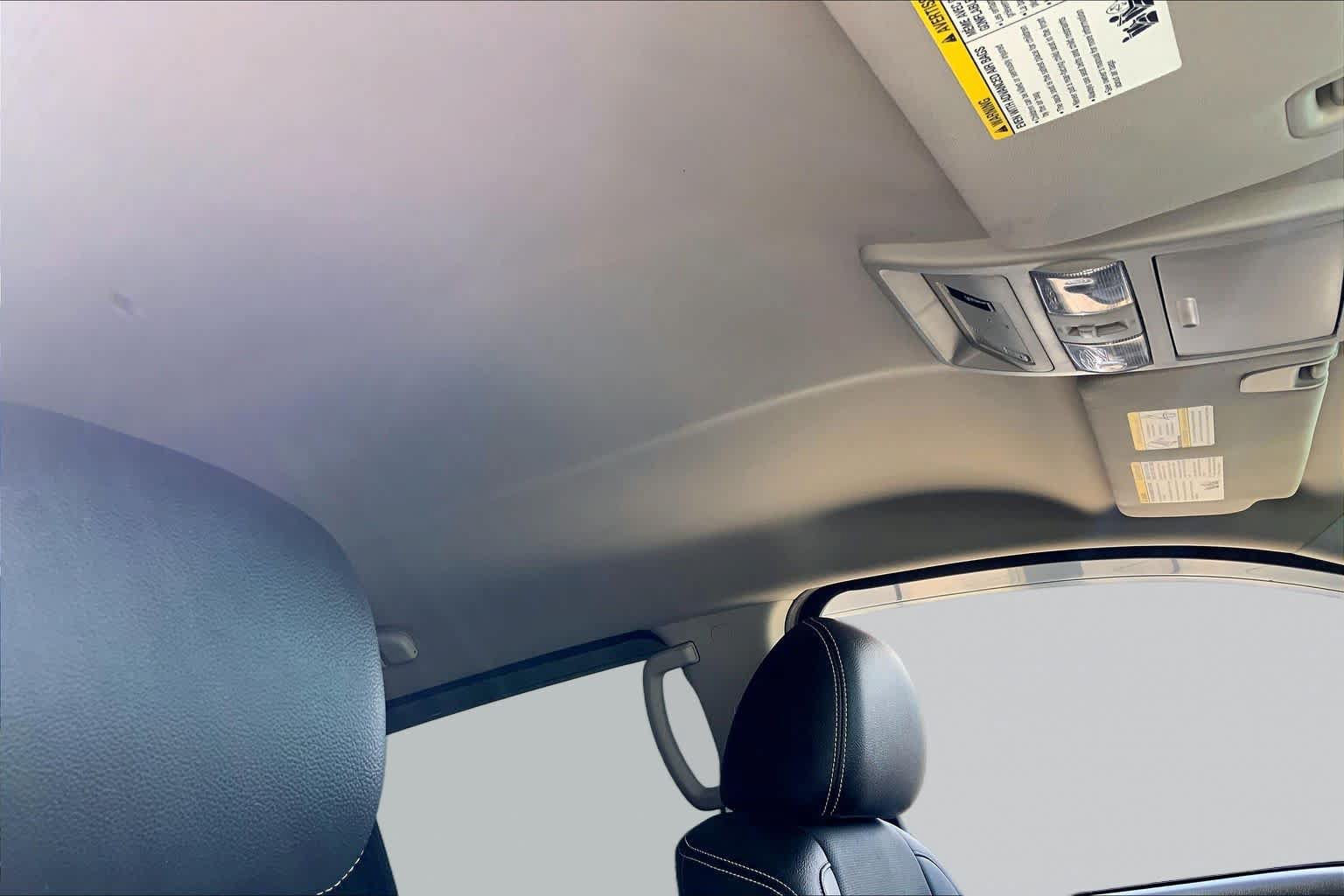 Used 2019 Nissan Titan PRO-4X w/ Pro-4x Convenience Package AWD/4WD image 14