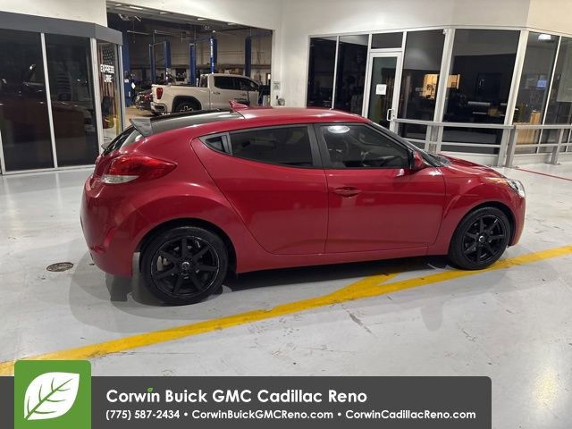 Used 2016 Hyundai Veloster FWD image 9