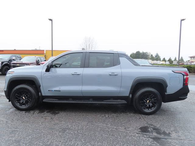 Used 2025 Chevrolet Silverado EV LT AWD/4WD image 4