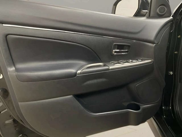 Used 2024 Mitsubishi Outlander Sport SE AWD/4WD image 17