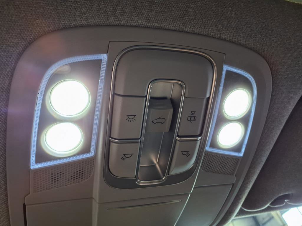 Used 2019 Hyundai Santa Fe Limited image 28