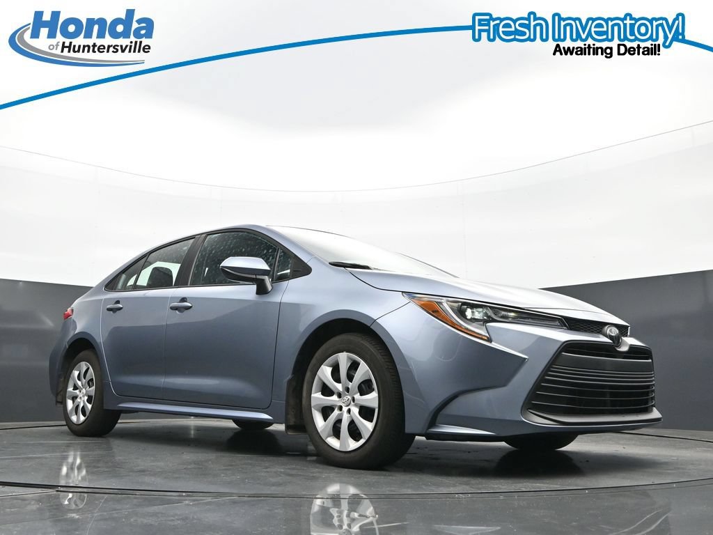 Used 2025 Toyota Corolla LE FWD image 27