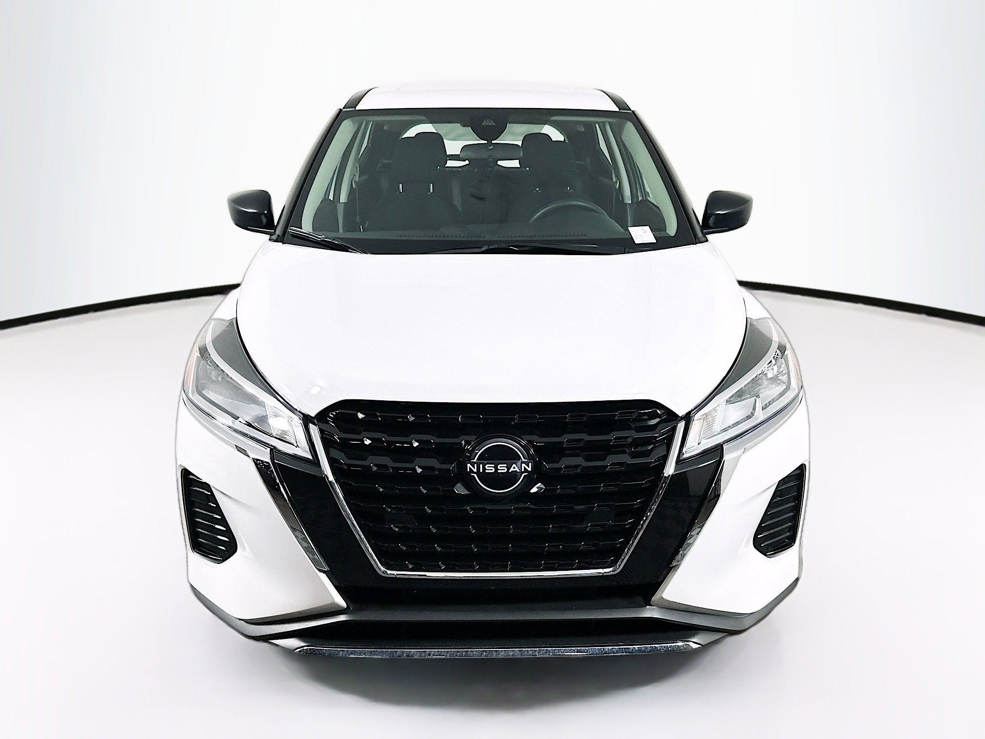 Used 2024 Nissan Kicks S image 2