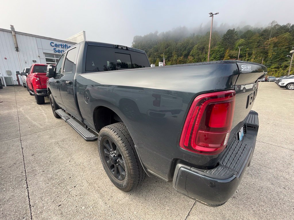 Used 2025 RAM 2500 Big Horn AWD/4WD image 9