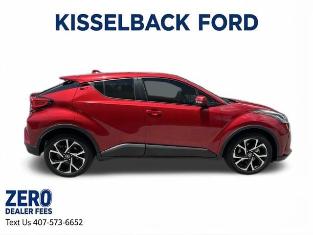 Used 2020 Toyota C-HR XLE FWD image 3