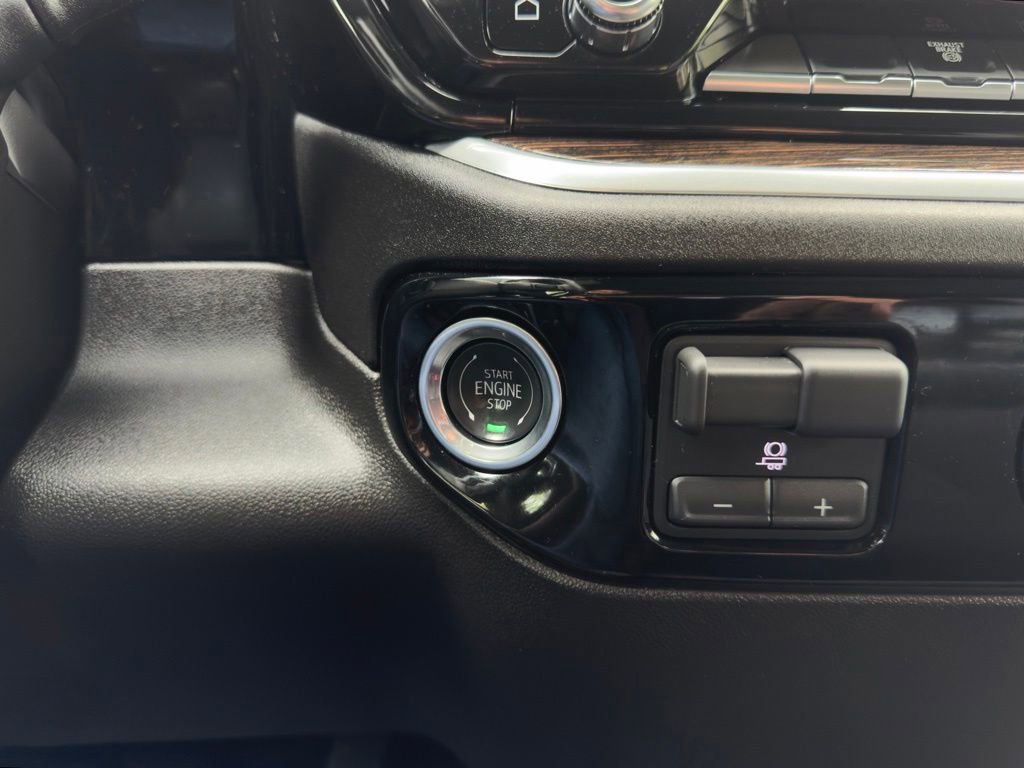 Used 2025 GMC Sierra 2500 SLE AWD/4WD image 9