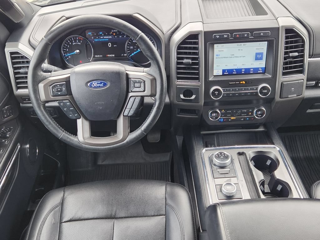 Used 2020 Ford Expedition XLT w/ Equipment Group 202A AWD/4WD image 19