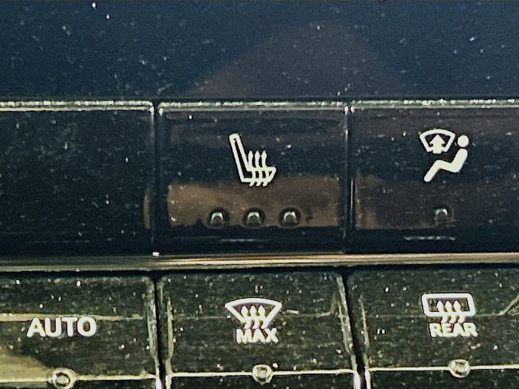 Used 2023 Chevrolet Colorado LT w/ LT Convenience Package II RWD image 17