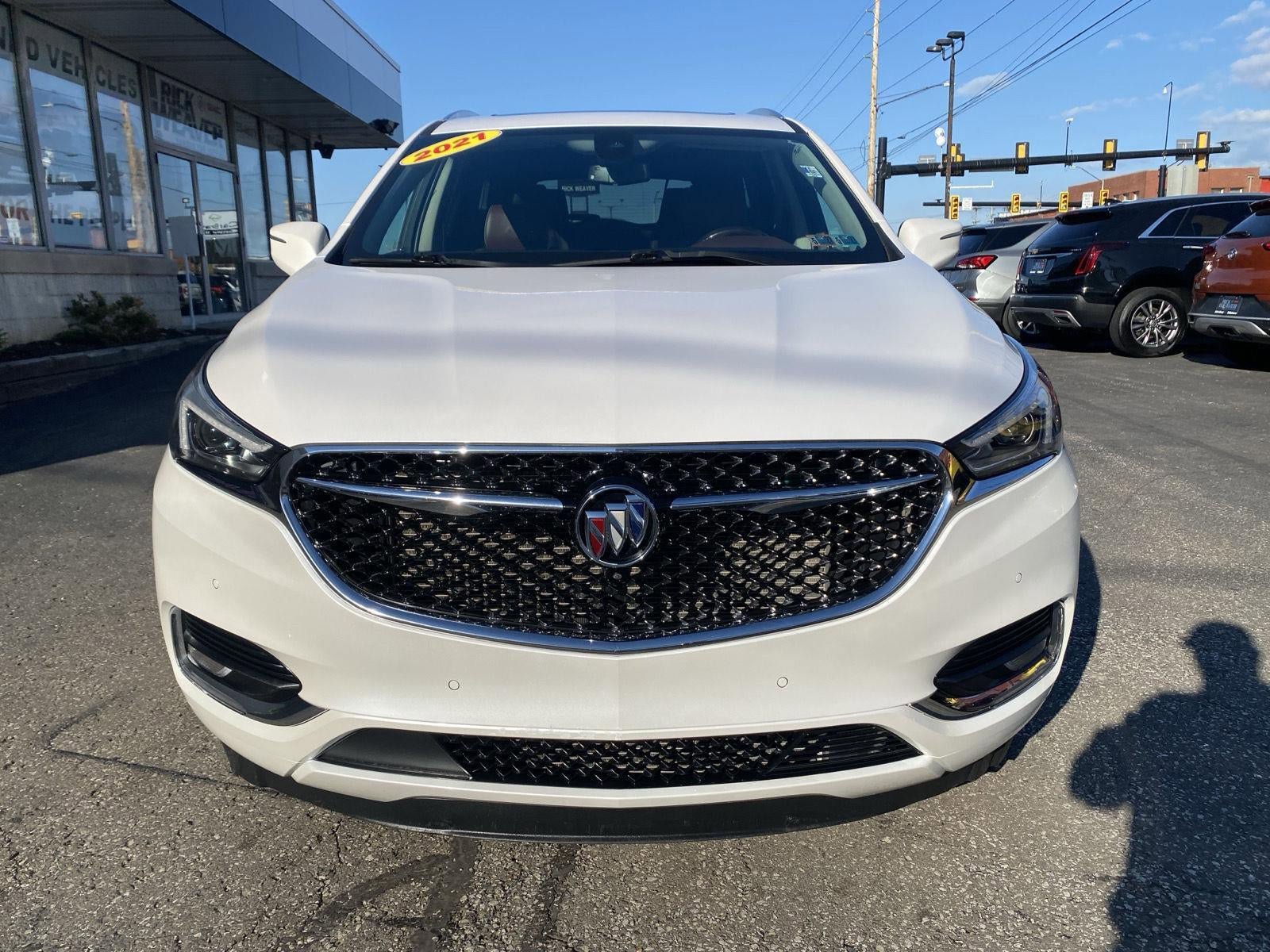 Certified 2021 Buick Enclave Avenir w/ Avenir Technology Package AWD/4WD image 11