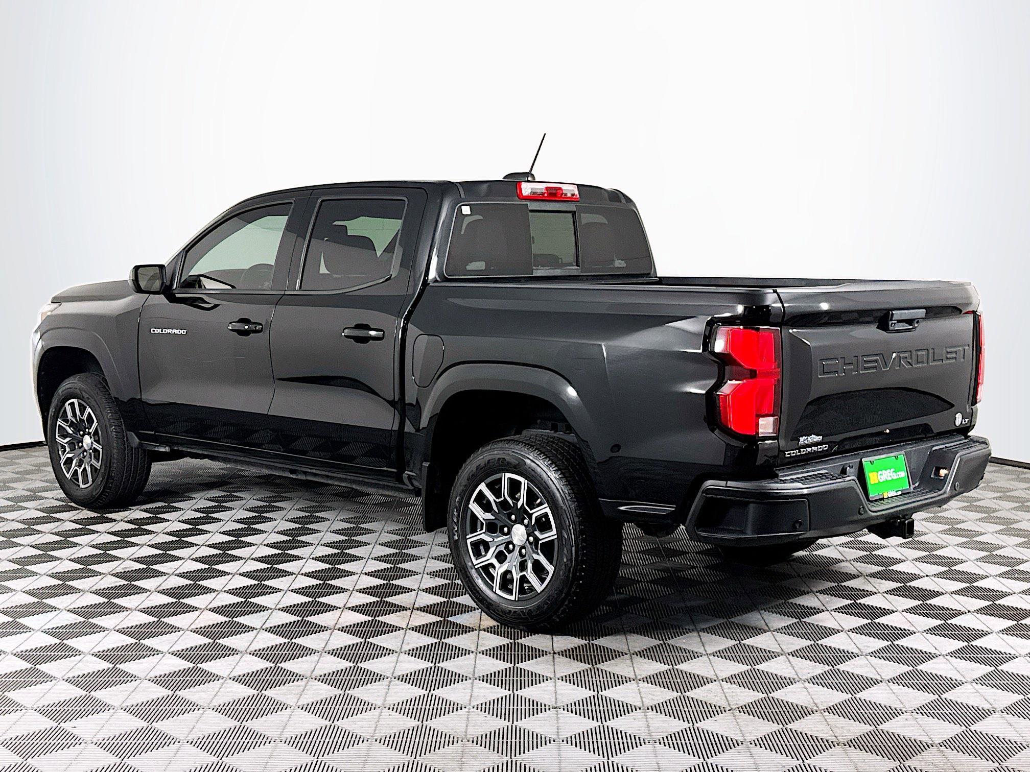 Used 2024 Chevrolet Colorado LT w/ LT Convenience Package III image 6