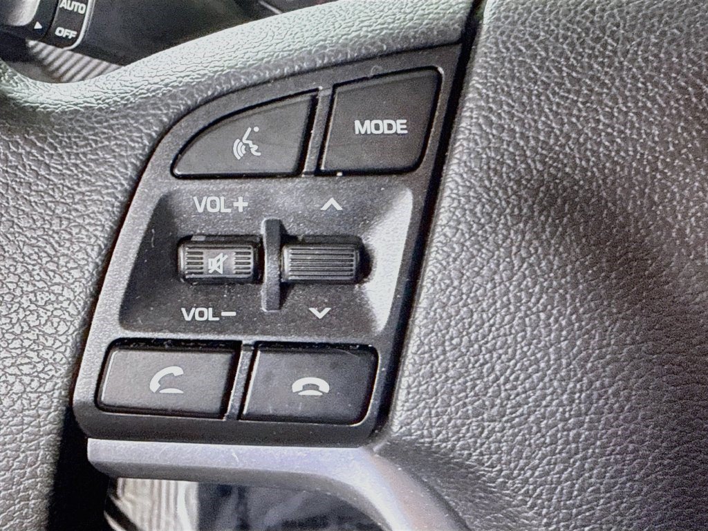 Used 2020 Hyundai Tucson SE w/ Cargo Package FWD image 13