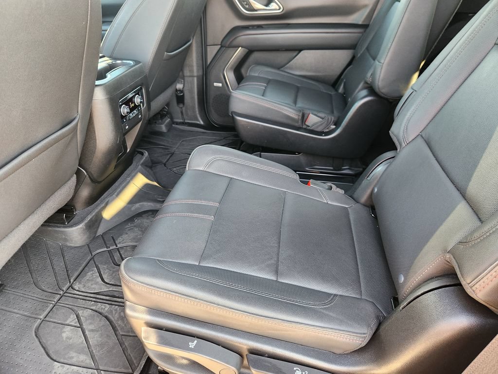 Used 2024 Chevrolet Tahoe RST w/ Luxury Package RWD image 29