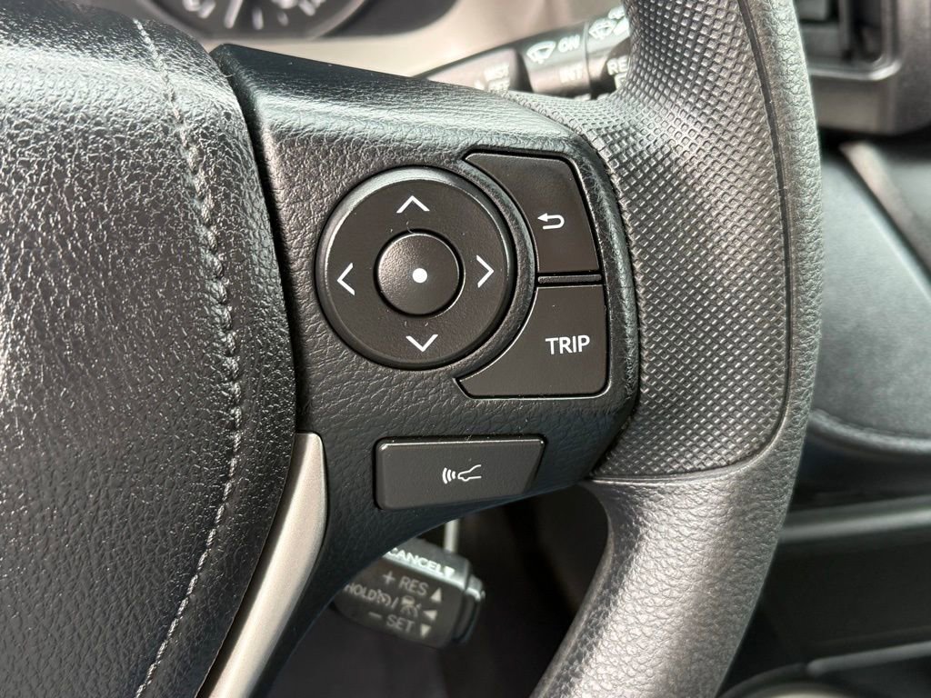 Used 2018 Toyota RAV4 LE w/ All Weather Liner Package image 28