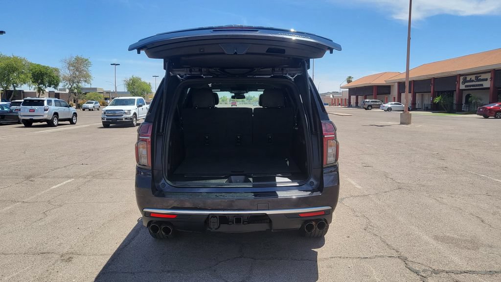 Used 2023 Chevrolet Suburban Premier AWD/4WD image 12