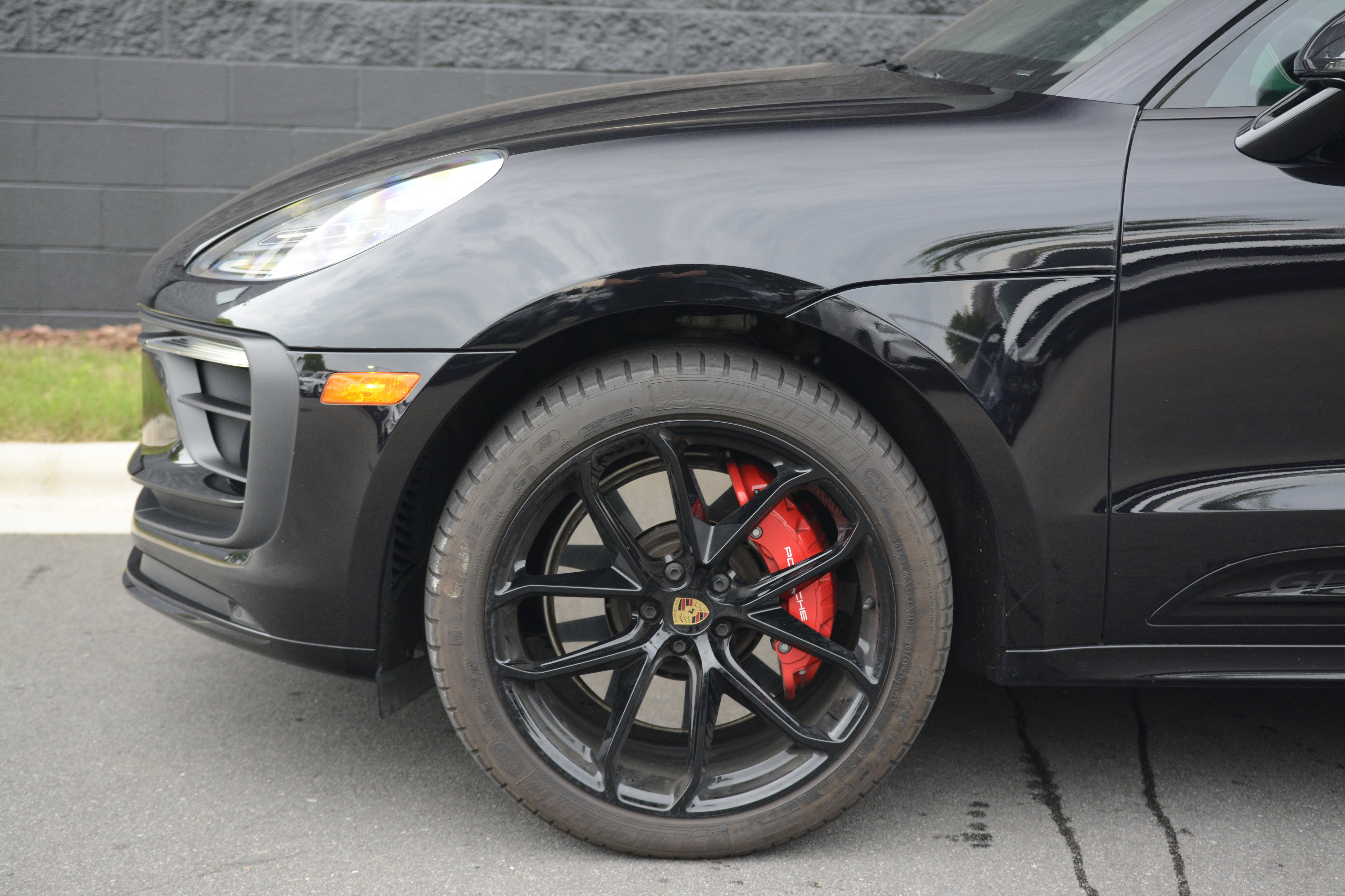 Certified 2023 Porsche Macan GTS AWD/4WD image 38