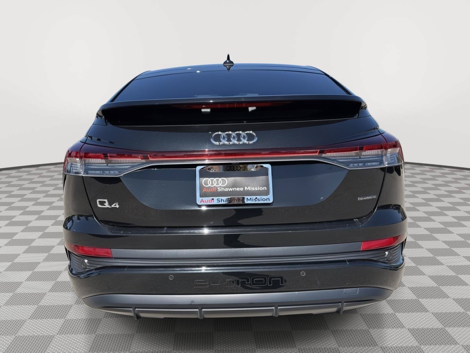 Used 2023 Audi Q4 e-tron Premium Plus w/ Premium Plus AWD/4WD image 4
