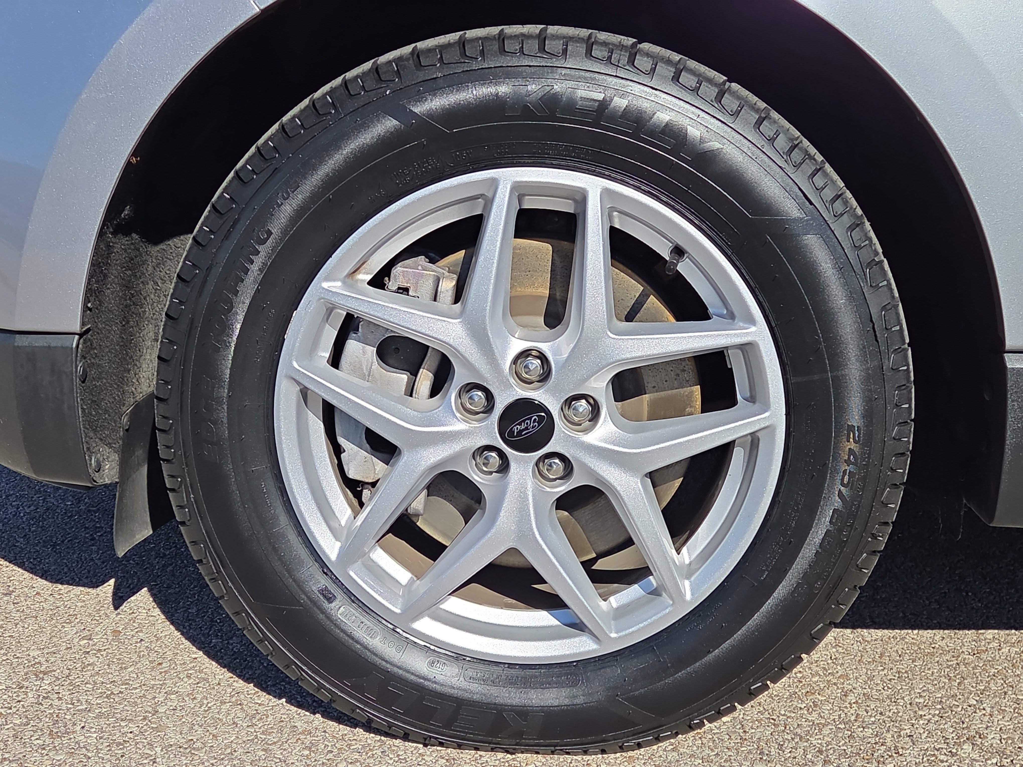 Certified 2023 Ford Edge SEL image 9