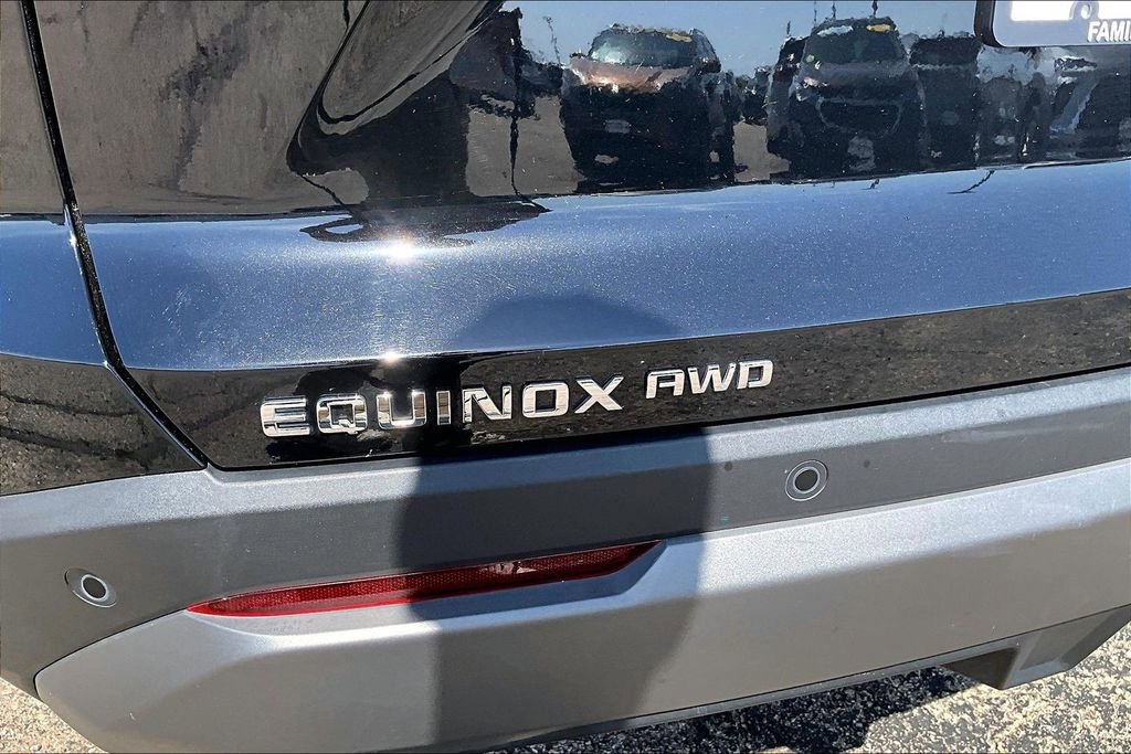 Used 2025 Chevrolet Equinox LT AWD/4WD image 23