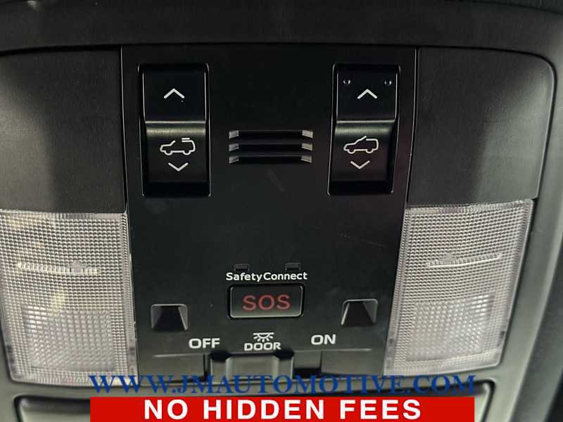 Used 2021 Lexus GX 460 Premium w/ Premium Package image 40