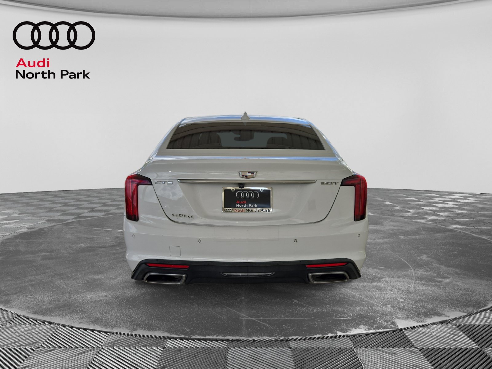 Used 2023 Cadillac CT5 Luxury w/ Cold Weather Package RWD image 4