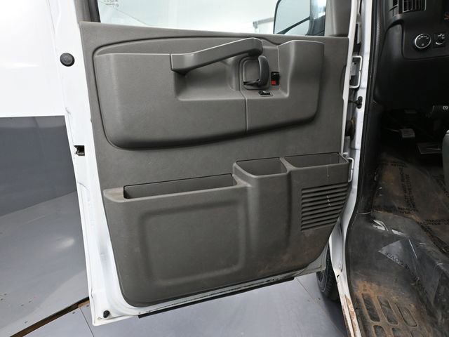 Used 2017 Chevrolet Express 3500 LT w/ LT Preferred Equipment Group image 17