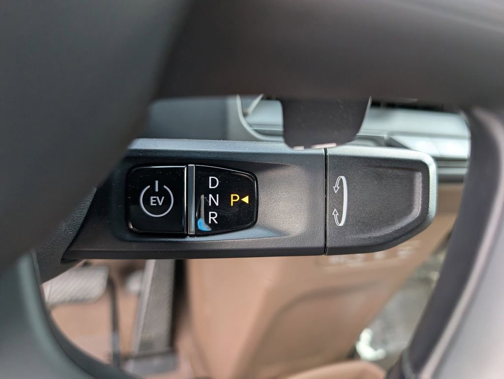Certified 2024 Kia EV9 Land AWD/4WD image 30