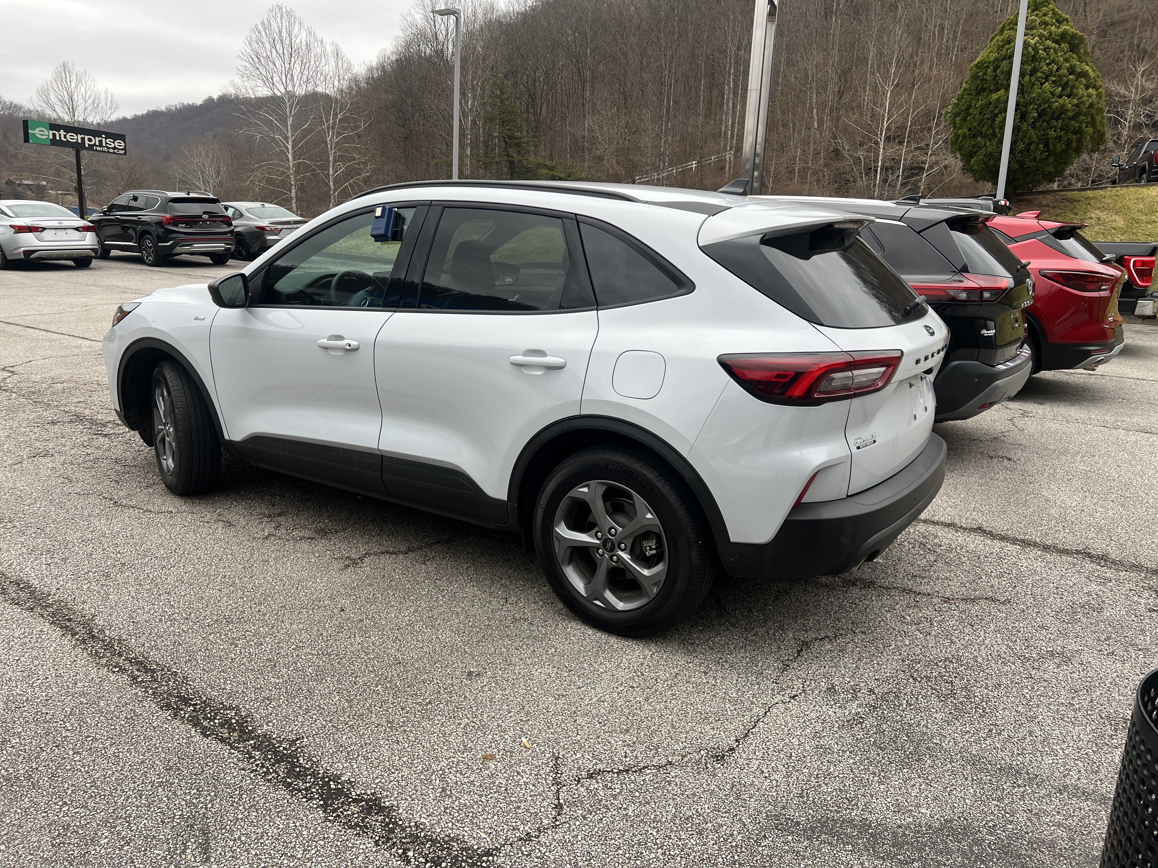 Used 2025 Ford Escape ST-Line w/ Tech Pack #1 AWD/4WD image 5