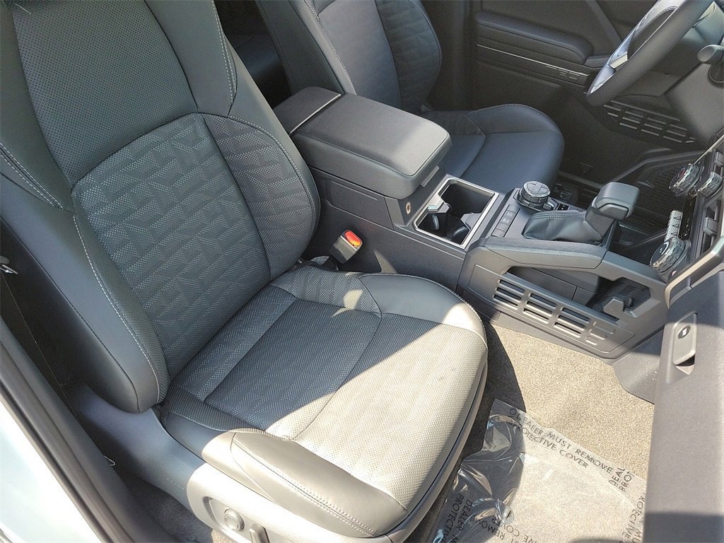 Used 2025 Toyota 4Runner Limited image 22