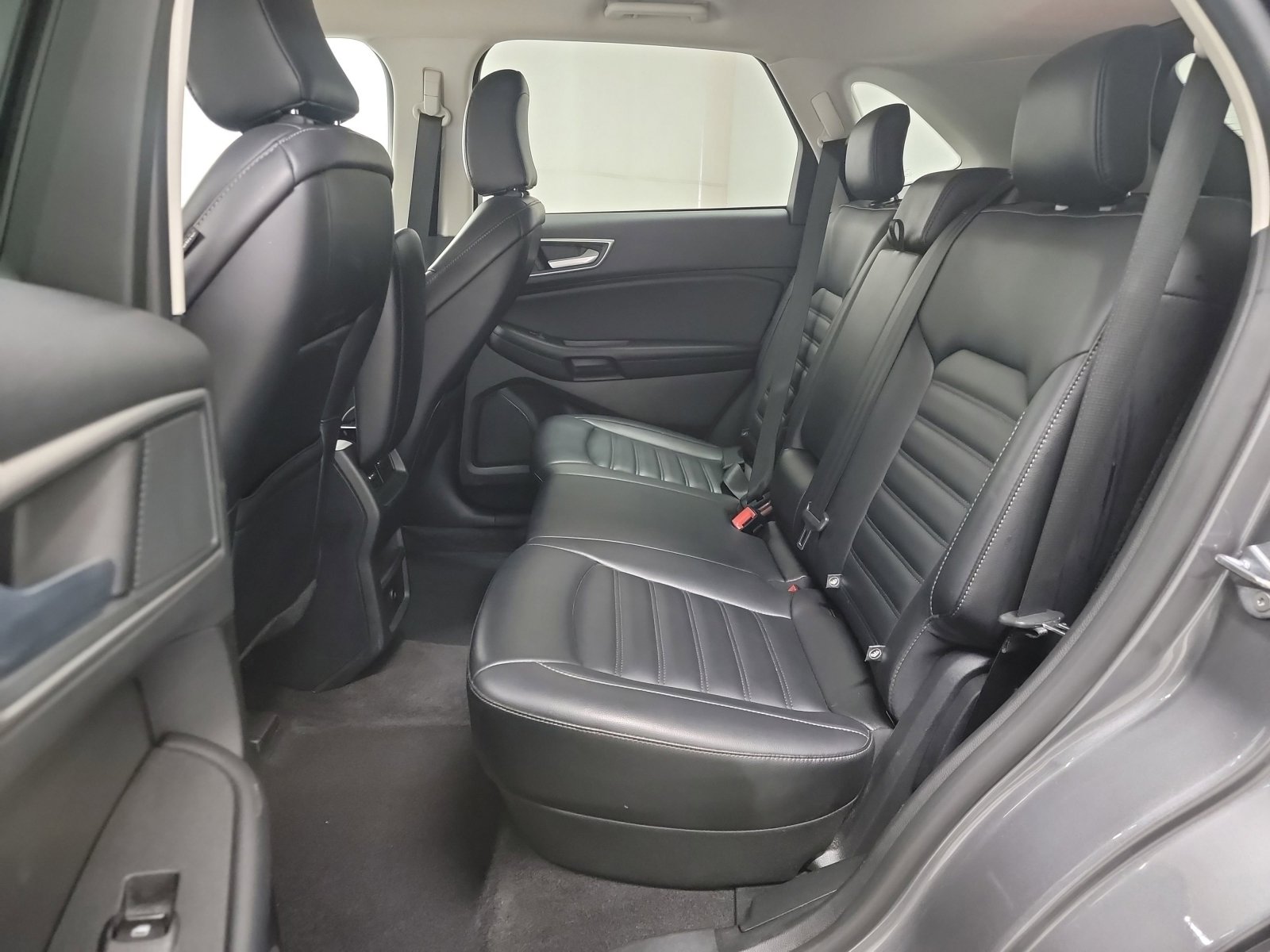 Used 2024 Ford Edge SEL image 16