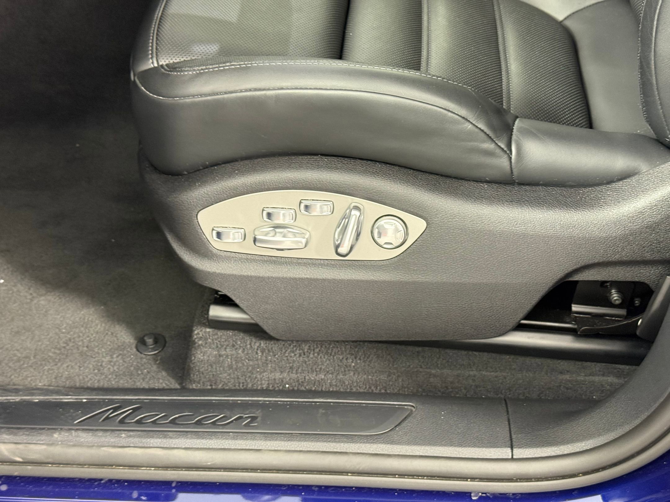New 2025 Porsche Macan image 15