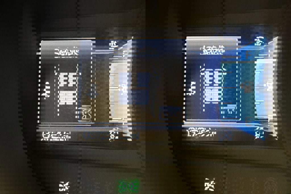 Used 2024 Ford Edge SEL image 18