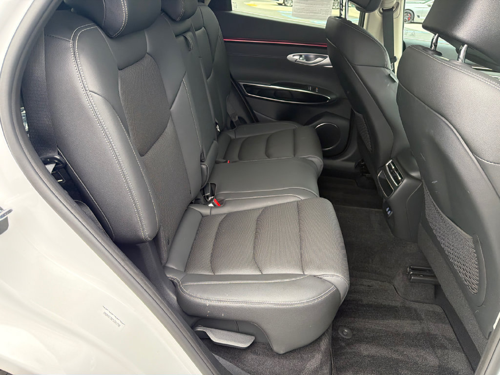 Used 2026 Genesis GV70 2.5T AWD/4WD image 18