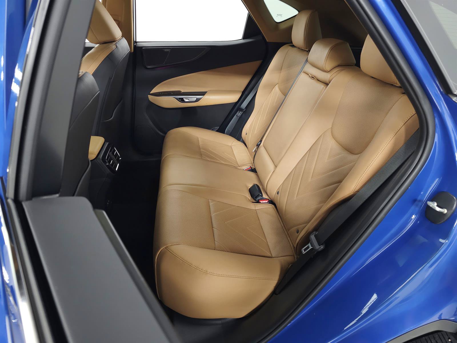 Certified 2025 Lexus NX 350 AWD w/ Accessory Package (2T) image 37
