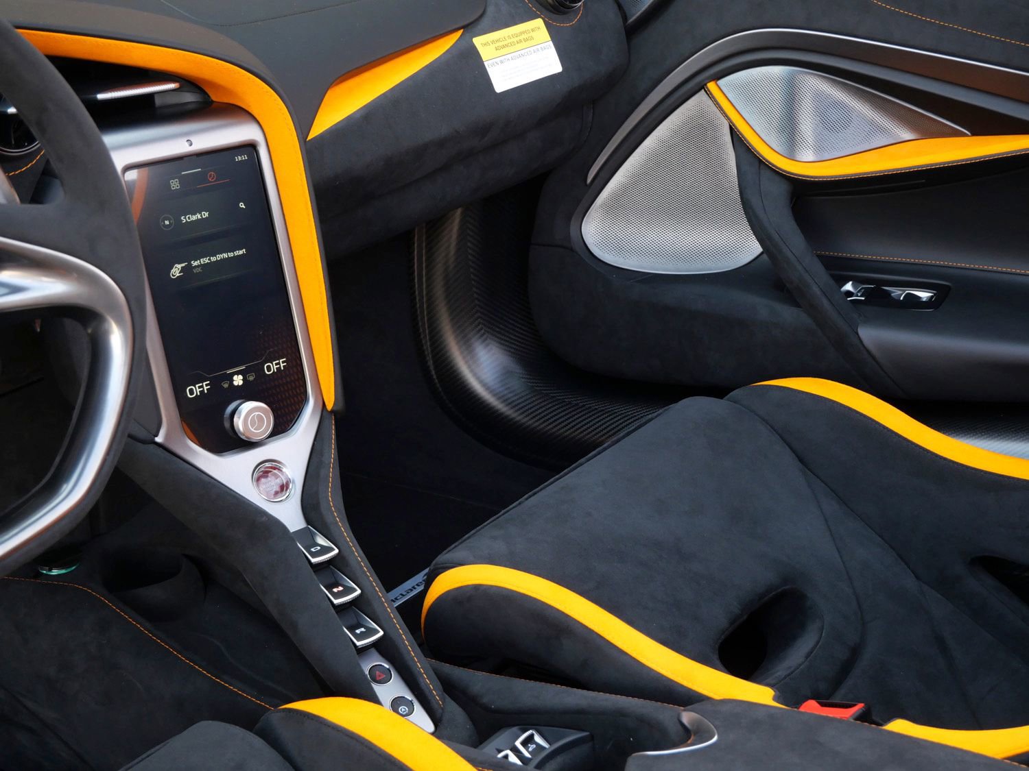 Used 2024 McLaren 750S Spider image 12