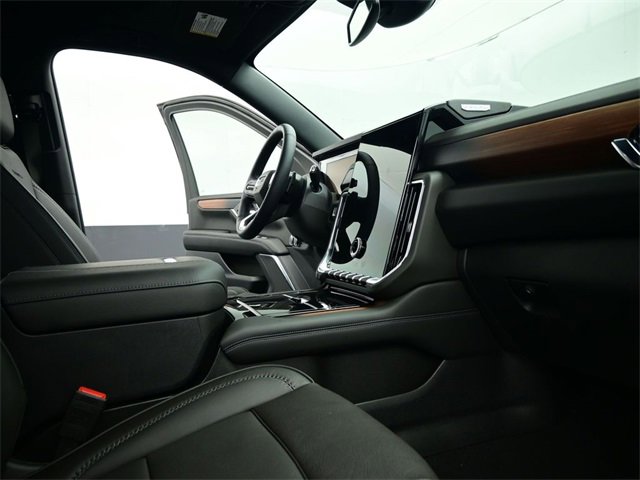 Used 2025 GMC Yukon XL Denali w/ Sun & Power Step Package image 30