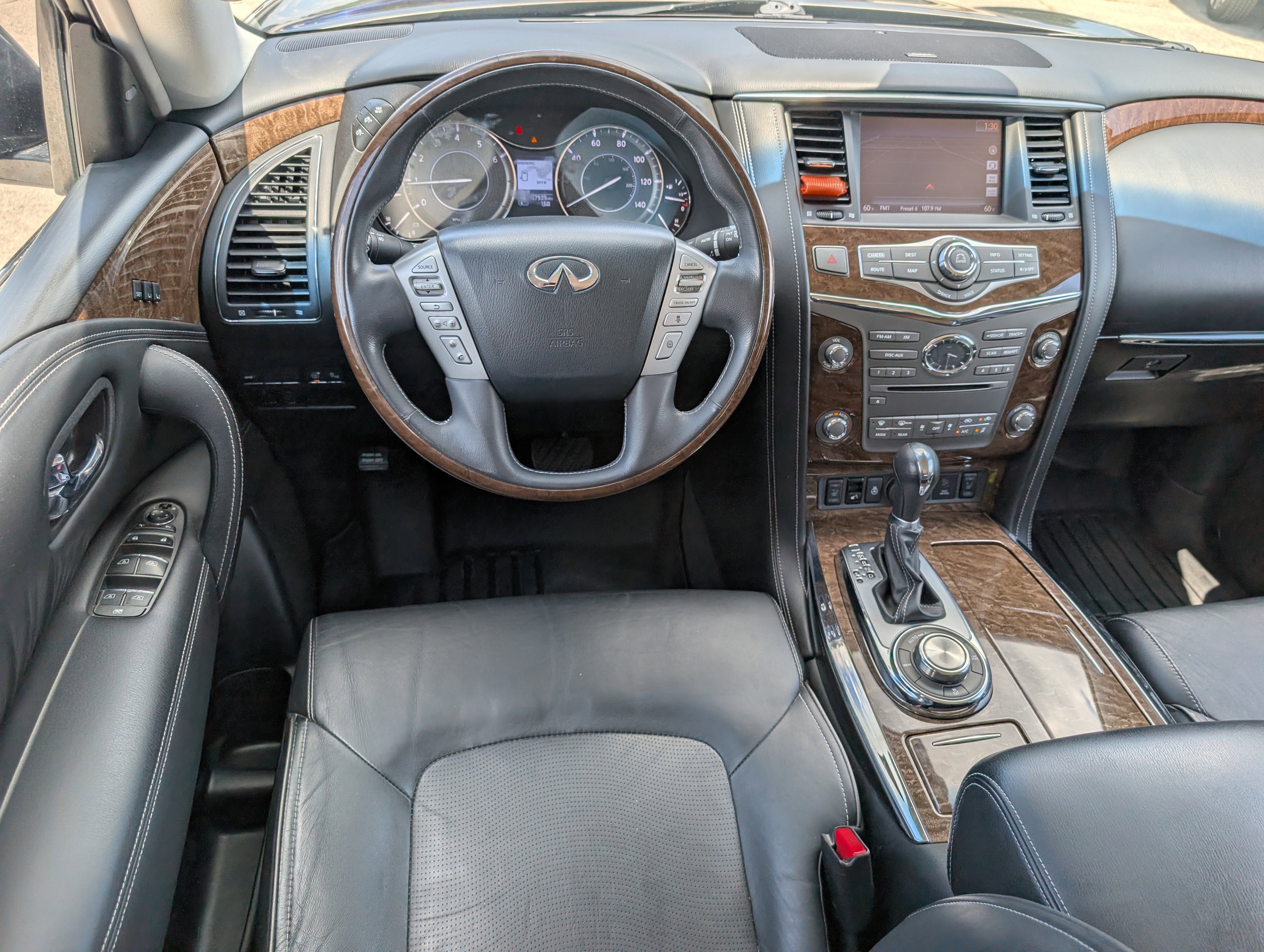 Used 2017 INFINITI QX80 4WD w/ Driver Assistance Package image 8