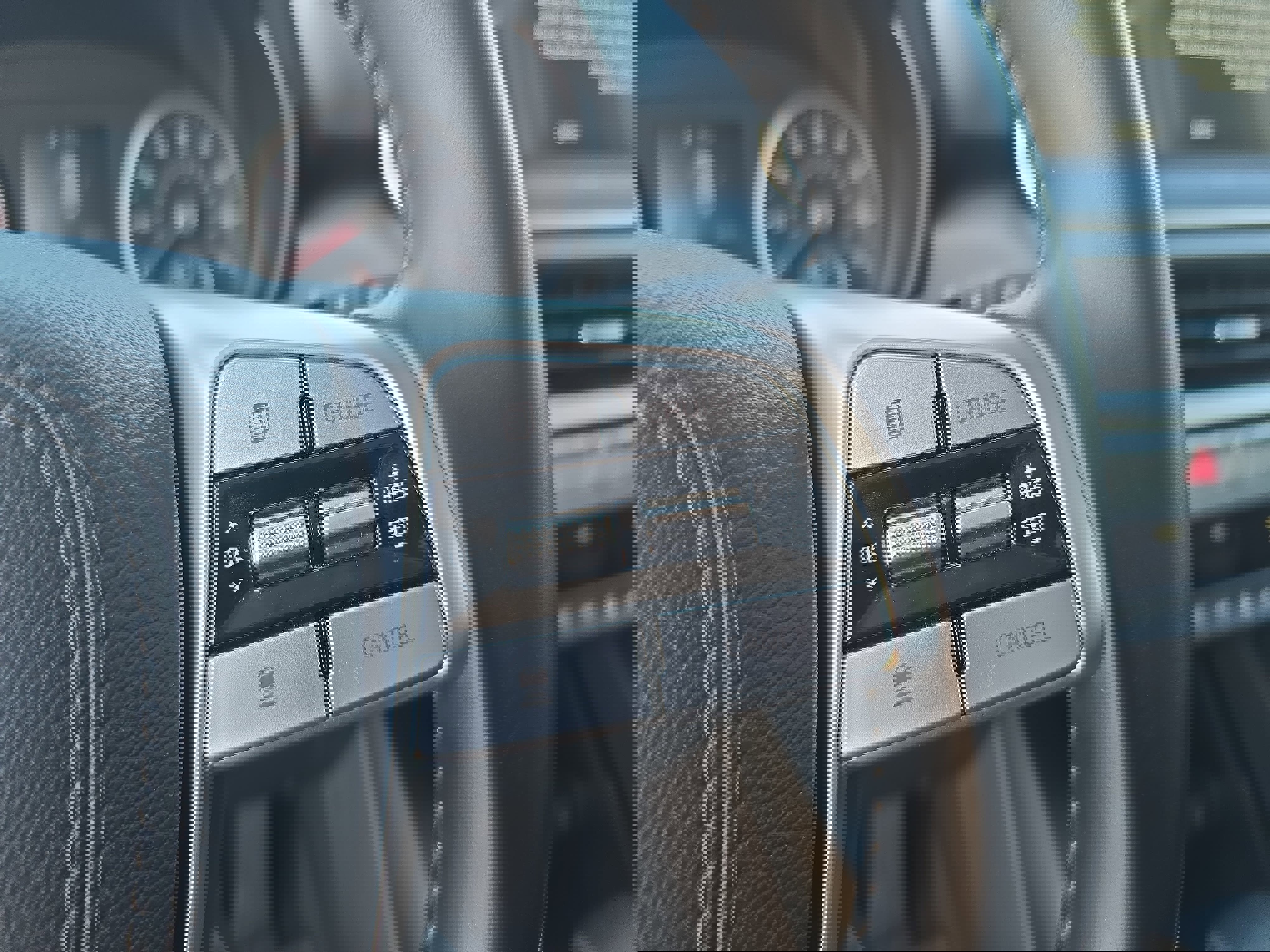 Used 2022 Kia Telluride LX image 18