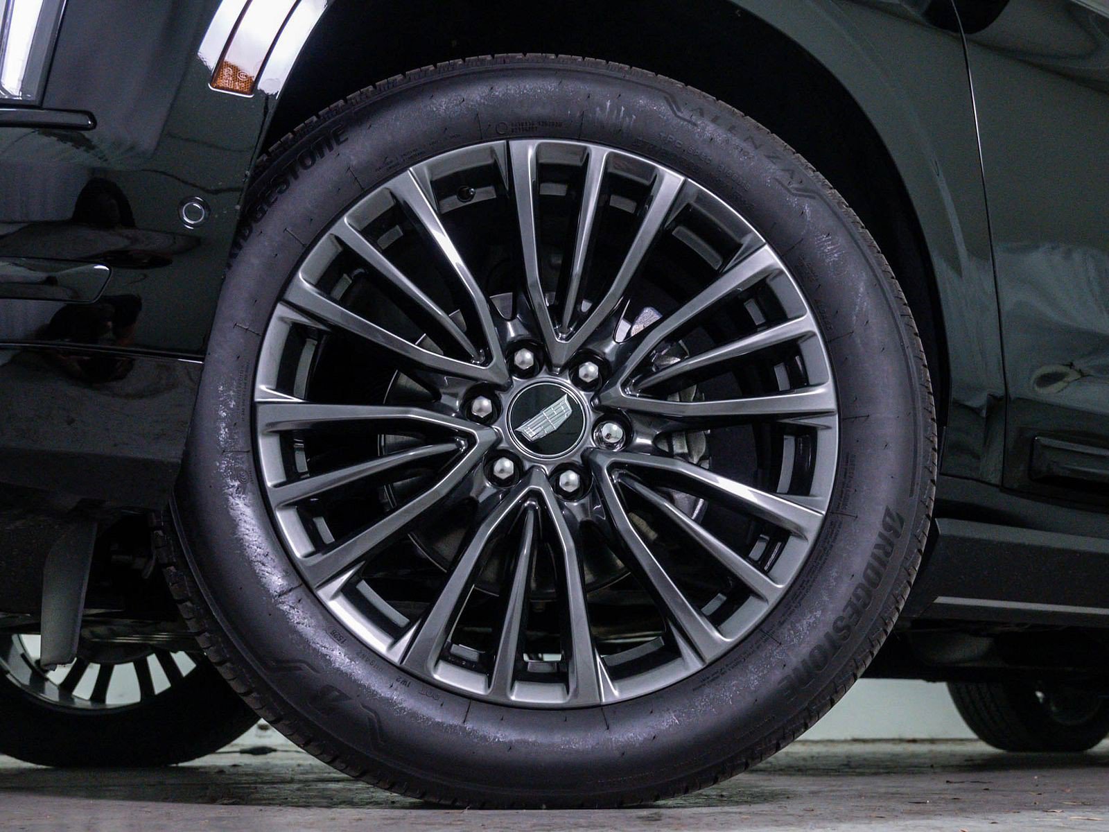 Used 2026 Cadillac Escalade ESV Platinum Sport AWD/4WD image 6
